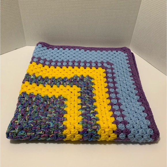 Bassinet, Car, Stroller, Lap, Crib Blanket Handmade Crocheted NEW - Picture 3 of 15